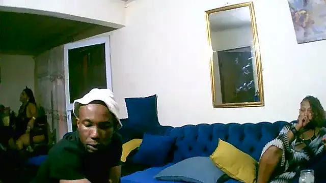 TheeBigPump on StripChat 