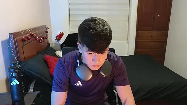 tightncuteass — Freechat on StripChat