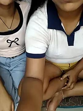 Unique_MomandDaughterrs — asss show
