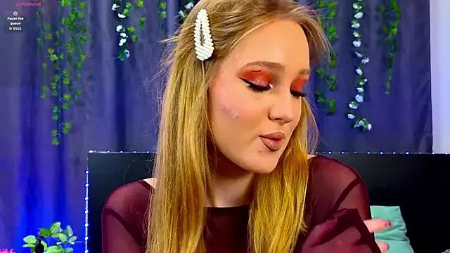 VanessaLightDiamond — Suck my naughty fingers