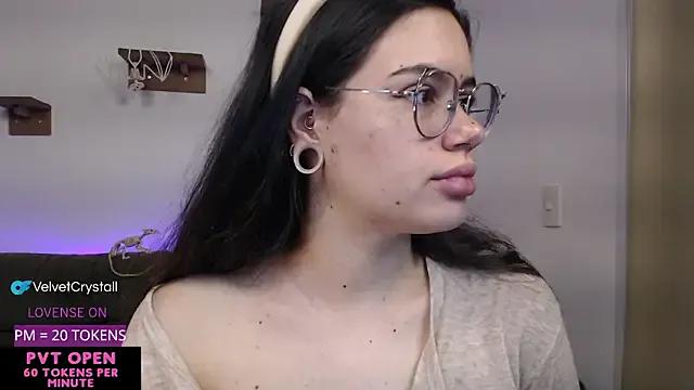 Velvetcrystall on StripChat 