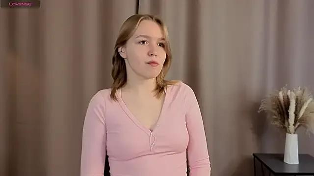 VinnieSerrano on StripChat 